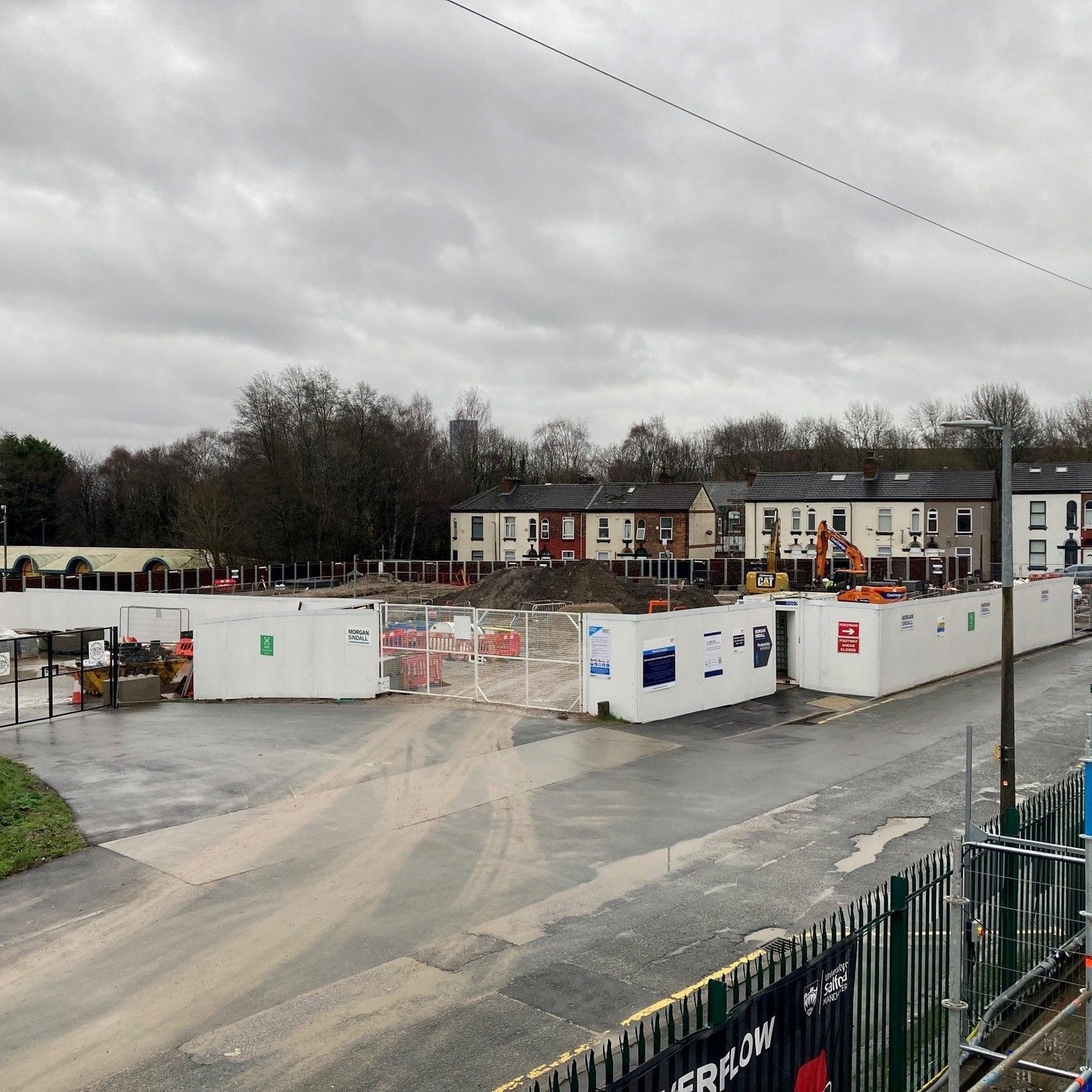 Exciting developments are underway in Salford, with two new projects: Salford Rise and the Acoustics Building for the University of Salford.
Part of the Crescent Salford Innovation Zone, the new facility will support the university’s teaching, research, and commercial work.
Construction is progressing well, with piling completed, groundworks underway, and steel framing starting soon. It's great to see the project advancing after a busy bidding period, especially since it's a local project.
Image:
Alan White
Credits:
Morgan Sindall Construction
Sheppard Robson
Renaissance Associates Limited
Arup
Mace
Buro Happold
Planit Design Fire Consultants
ORSA
BakerHicks BDP (Building Design Partnership Ltd)
CBRE
North West Construction Hub