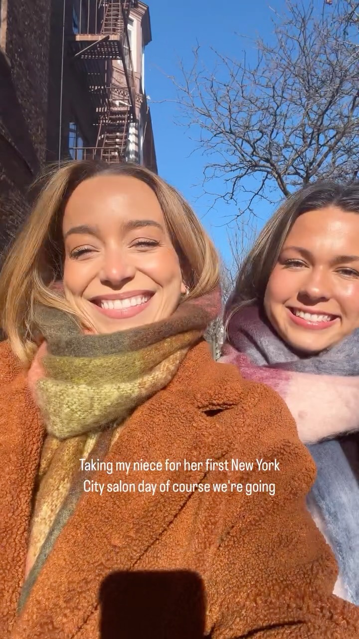 @bumbleandbumble Salon day in NYC!
Because that feeling of getting the exact blonde bob you’ve had pinned for years is priceless! 💁🏼♀️