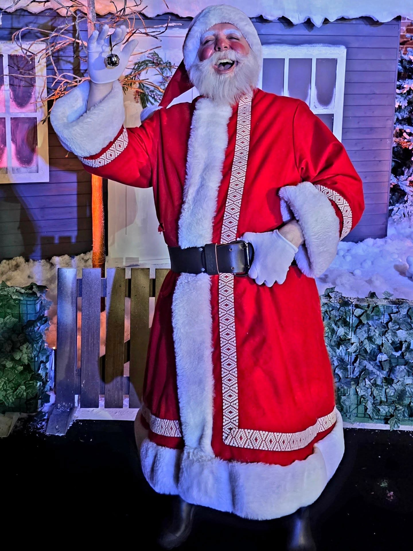 🎅✨ Santa has made his final visit to the Polar Express and delivered his last presents of the season! The magic may be winding down, but now it’s time to celebrate with friends and loved ones and soak up every festive moment. ❤️🎄
#PolarExpress #ChristmasMagic #FestiveMoments #Celebrate Together deanleonfinlan