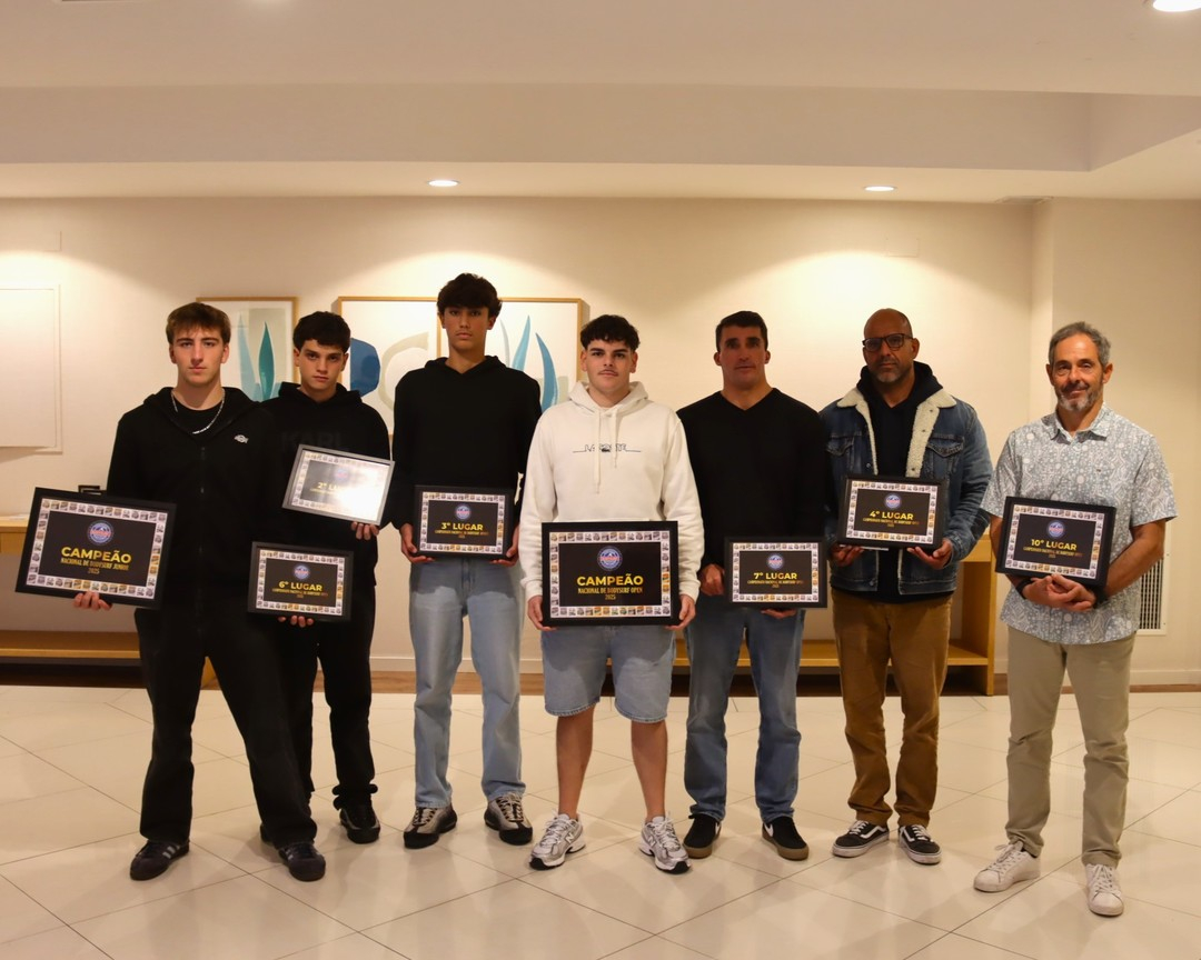 A entrega de prémios do Campeonato Nacional de Bodysurf decorreu no passado dia 14 de dezembro, no Hotel Malibu, Figueira da Foz.
Um momento de celebração, reconhecimento e união da comunidade, onde se destacou o empenho, a dedicação e o talento dos atletas que marcaram a época 2025.
Obrigado a todos os que partilharam este momento e ajudaram a fortalecer o Bodysurf em Portugal. Boas Ondas!
⠀⠀⠀⠀⠀⠀⠀⠀⠀⠀
#bodysurfportugal #campeonatonacional #bodysurf #portugal #figueiradafoz