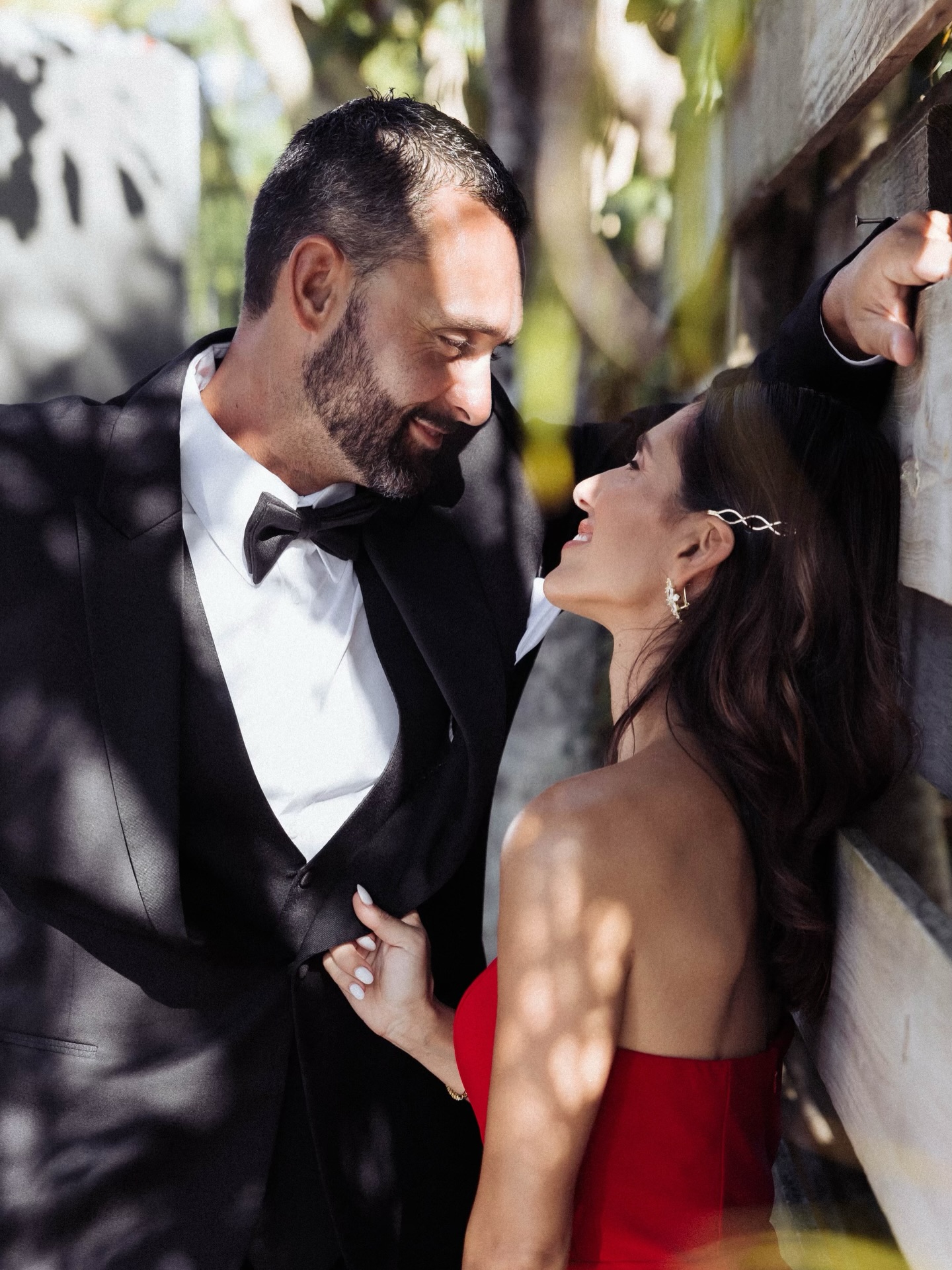 Happy birthday to our co-founder Carlin.
A little about Carlin.
At 18 Carlin began working with my grandfather doing siding, windows and eventually roofing.
He opened his own business at only 21 and ran his own jobs. He learned carpentry and expanded his skill set. Carlin later learned custom tile work and worked on multi million dollar homes on the Rhode Island coastline.
Once we moved to Florida Carlin renovated both our investment properties here; all while being a new father and earning his real estate license.
In the past two years Carlin has become an incredible custom cabinet maker and furniture maker. He is a true learner in every sense of the word. Always expanding and growing his skill set and expertise.
Later this month and into the new year we are opening a studio in Downtown Sarasota. He built all the incredible cabinetry showcased there. He hand built my fireplace, and some of my furniture. All while still working on another project and being an incredible dedicated father.
Happy birthday to a man who wears many hats and who has helped shaped Savannah’s home and design.