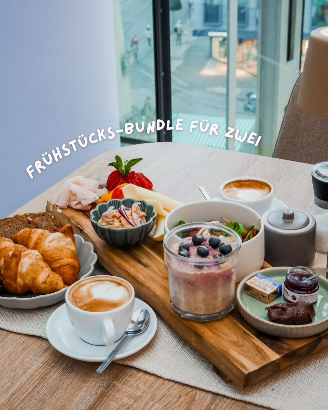 Advent, Advent… ✨
Der 2. Advent bringt unser zweites Gewinnspiel! 🎁✨
Heute verlosen wir unser Frühstücksbundle für Zwei, inklusive 2x Kaffee oder Cappuccino ☕❤️
So macht ihr mit:
❤️ Beitrag liken
☕ Eure Lieblingsperson markieren
✨ Uns folgen
Teilnahmeschluss: Mittwoch, 10.12. um 23:59 Uhr ⏰
Viel Glück! 🤍✨
Der Rechtsweg ist ausgeschlossen, keine Barauszahlung möglich. Dieses Gewinnspiel steht in keiner Verbindung zu Instagram. Teilnahme ab 18 Jahren. Alle Details unter cloud7wue.de/datenschutz.