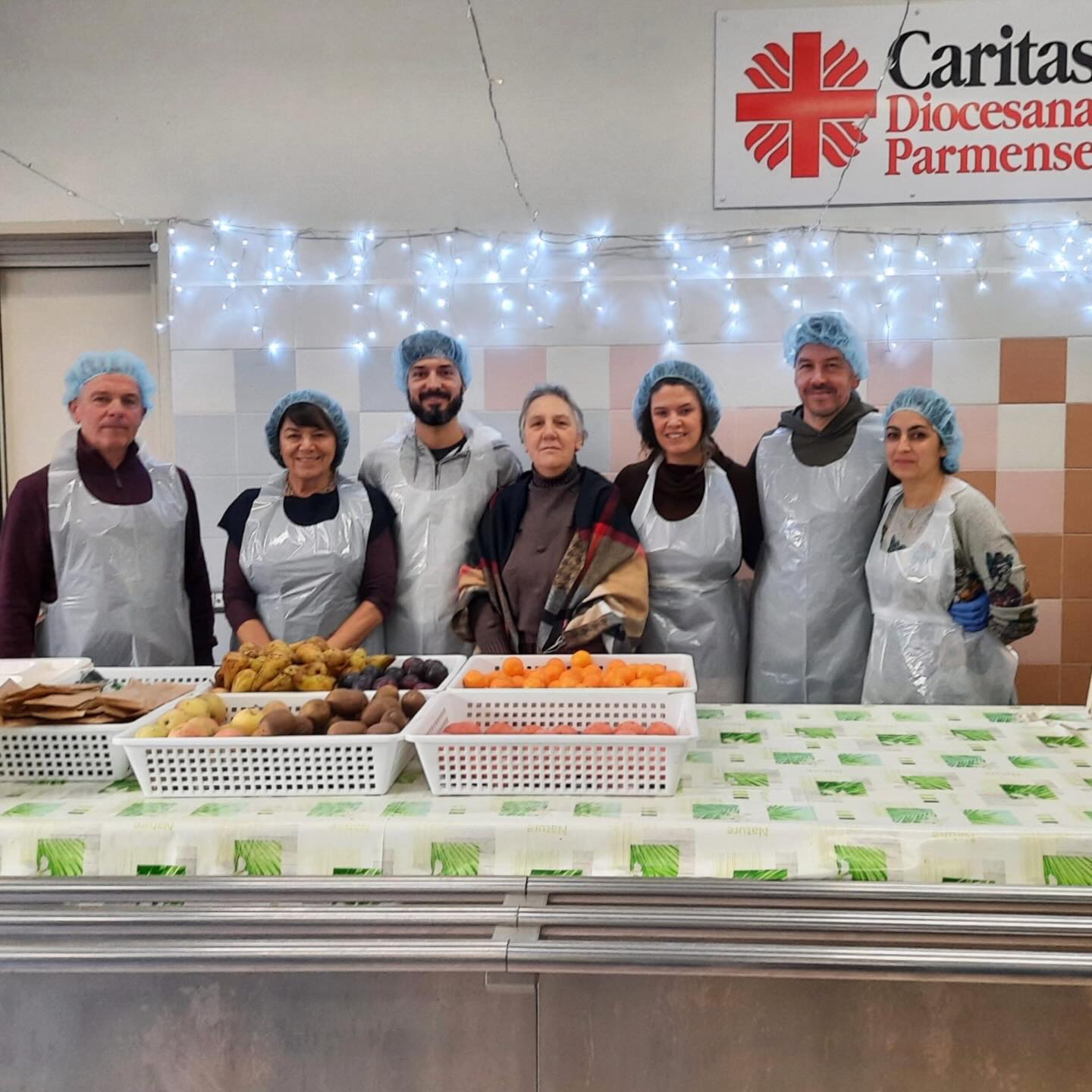 Oggi, in occasione della festa dell’Immacolata Concezione,
abbiamo messo mani e cuore al servizio della nostra comunità.
•
Anche il gesto più piccolo può fare la differenza.
•
Grazie alla Caritas e alla Mensa della Fraternità di via Turchi per averci accolto: torniamo più ricchi, di storie e di umanità
♥️