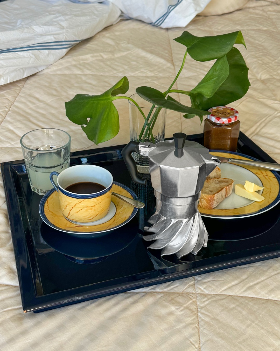 Turbo Moka doesn’t change the ritual — it elevates it.
The gestures, the aroma, the tradition you love stay the same.
What changes is the efficiency: a design that captures more heat, uses less gas, and naturally brews coffee faster.
Not made to rush the ritual — but to respect energy, the planet, and your daily coffee moment. ☕️✨
#TurboMoka #Moka #Caffettiera #CaffèItaliano #DesignMadeInItaly #MadeInItaly #ItalianCoffee #CoffeeTime #CoffeeRitual #CaffettieraMoka #EcoDesign #HomeBarista #CoffeeRoutine #MorningRitual #Caffè #TraditionalMoka #SustainableDesign #RitualeDelCaffè