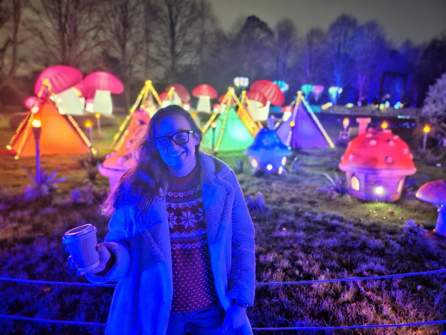 I’ve never been so glad to see a solstice. This year seasonal depression has been tough. Everything seemed bleak and my body numb, like it was sinking into the earth. The frantic excess of December only makes it worse, so this year, with jet lag and a two-week cold as well, I just embraced it. The year is turning now, we go back towards the light.
If you also struggle this time of year when you’re meant to be full of joy, I get you. Here’s me putting my best face on at the lovely Kenwood house light trail. There’s always nice things amid the dark. #seasonaldepression #sad #mentalhealth #december #chrismangst