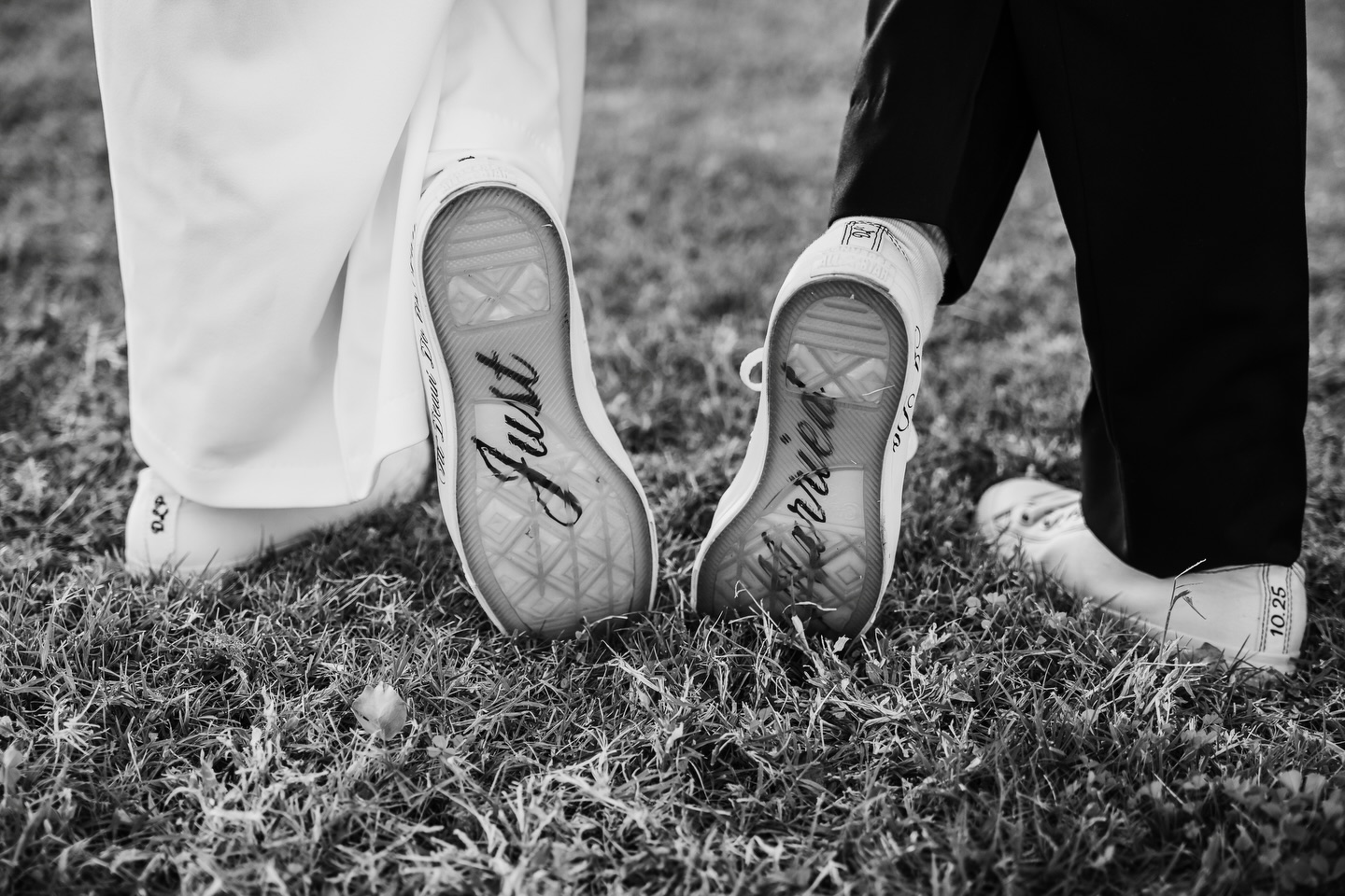 Stripped of color, filled with feeling. A love that never goes out of style.💍
.
.
#photography #kategrutskyphotography #phoenixphotography #phoenixphotographer #photooftheday