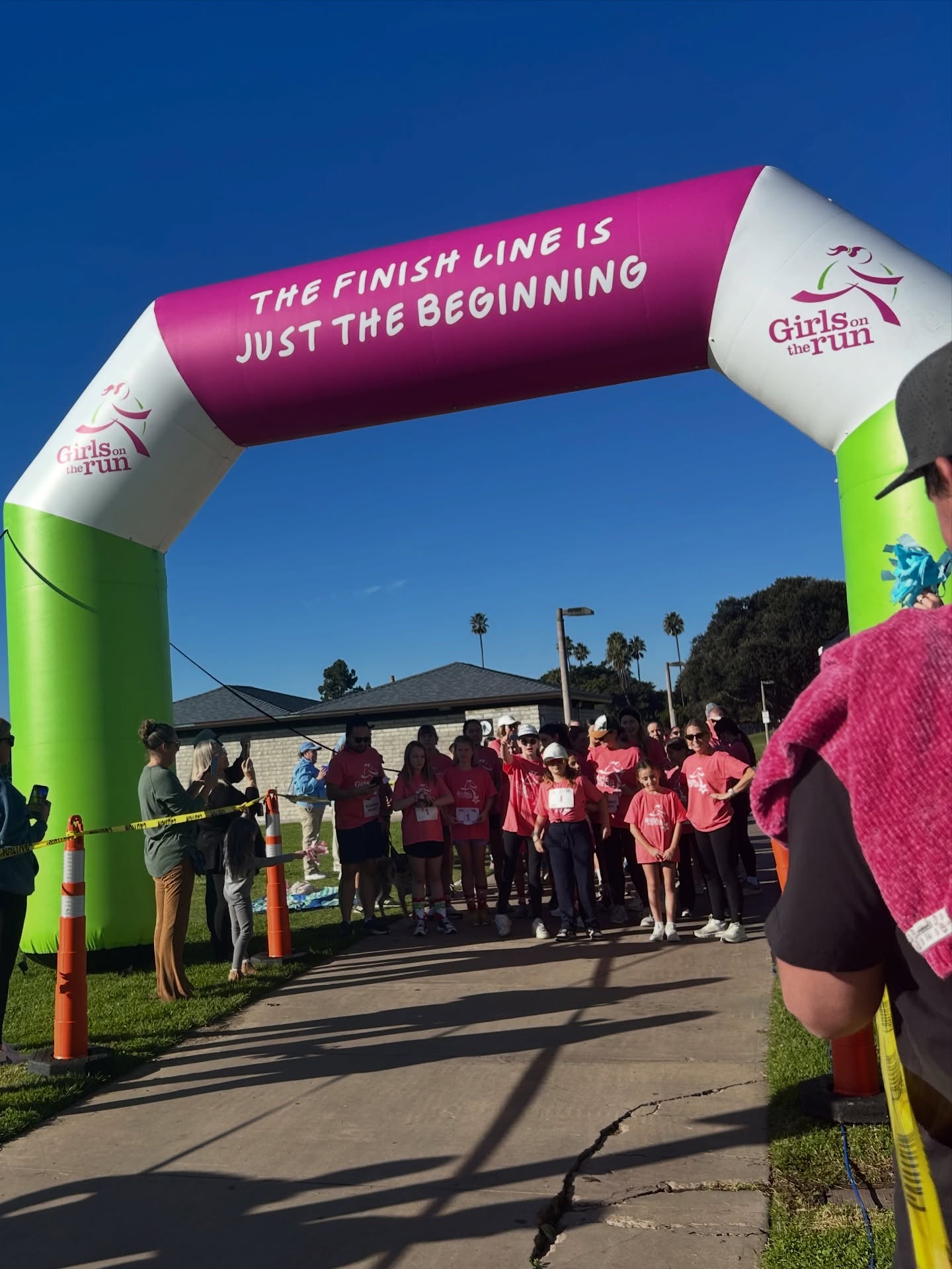 Inspiration everywhere today at De Anza Cove during the Girls on the Run 5K.🏃♀️😊
Race San Diego is incredibly grateful to be able to partner with such a great charity to our young girls to chase their dreams and to realize that their potential is unlimited. Congrats to all the smiles that came across the finish line this morning!😃🏅
We encourage families and potential mentors or coaches to check out @gotrsd .
#racesandiego #gotr #girlsontherun #sandiego #sandiegofamilies #empoweredwomen #girlpower
