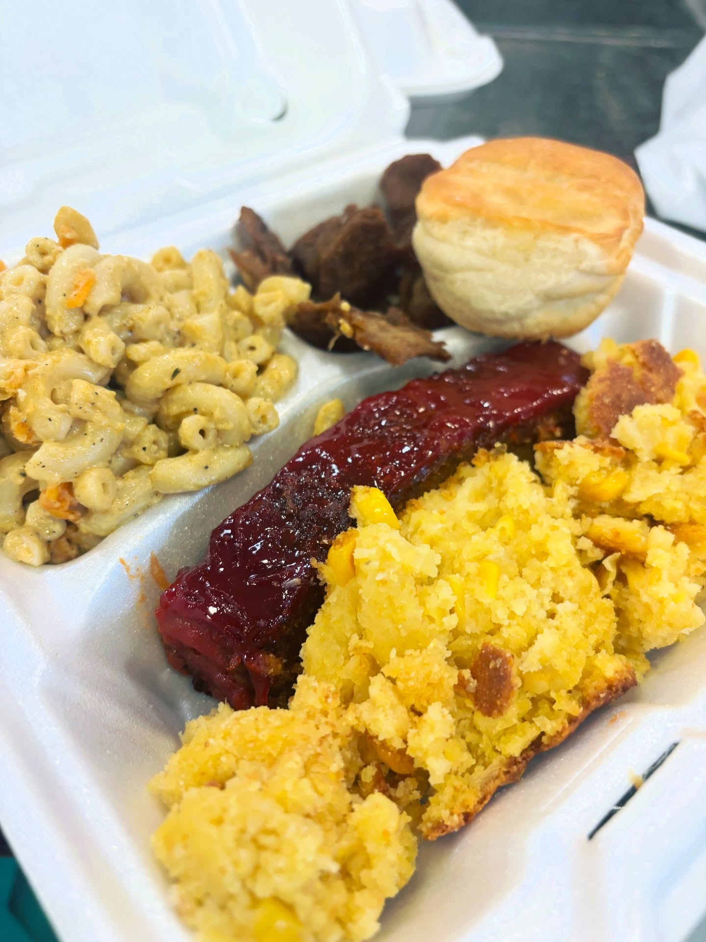 Happy Thanksgiving!! I hope everybody is enjoying the Thanksgiving meal and thank you for the support!!
#veganeatswithbri #veganfoodservice #rvavegans #rvapopup #thanksgiving#veganthanksgiving #rvavegans#veganmeatloaf #rvavegan #veganfood #lentilloaf #thanksgivingmeal #meatloaf #glutenfree