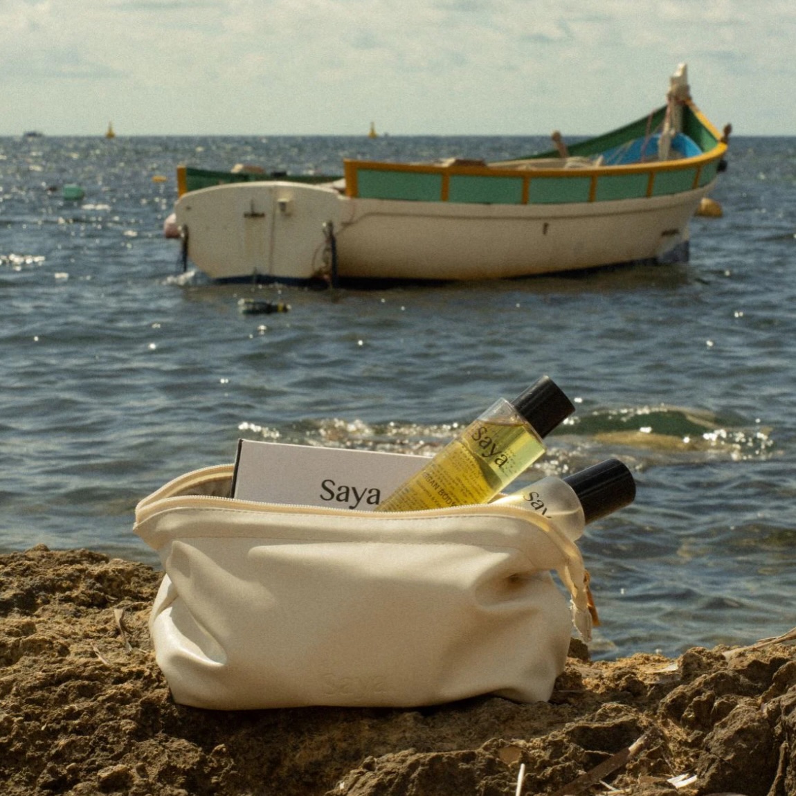 Skincare gifting made simple 💝 Share your budget with us and we’ll help you select the perfect products, a beautiful gift that will support healthy, glowing skin…or choose a gift certificate and let them choose their favorites. (Tip: send this to someone who has you on their list and might need a little hint 😉✨)
And as a reminder, your purchase can be shipped or be available for free in-studio pickup! Great for those last minute gifts!
#giftofskincare #glowingskin #giftsshewilllove #holisticskincare #giftideas