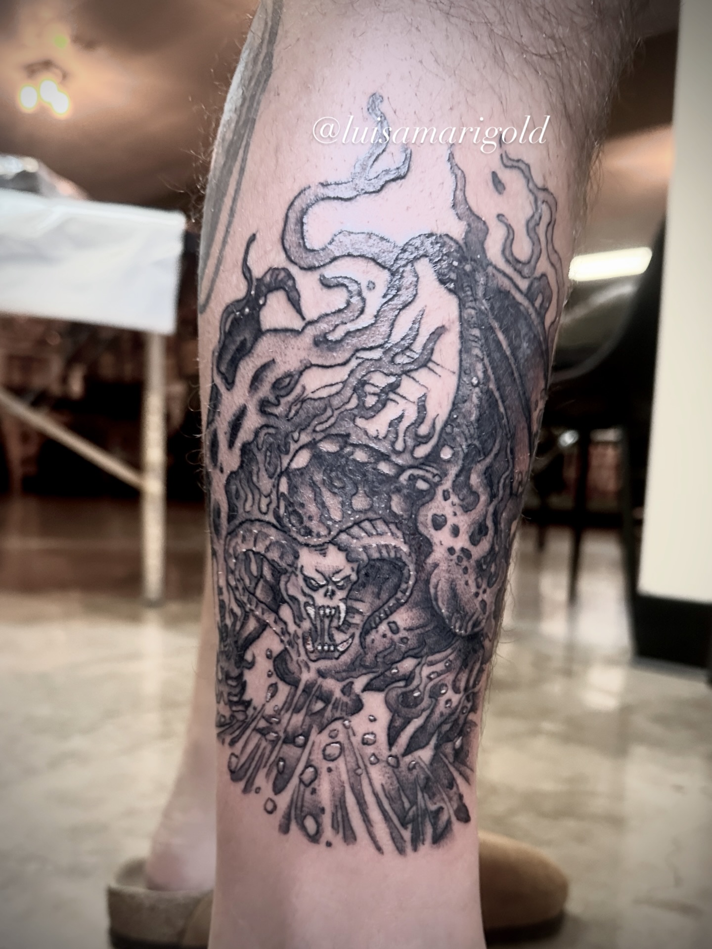 Balrog calf piece for Zach. Thank you guys for helping me bring awesome ideas from my favorite thing in the world to life 🔥👹 long live Tolkien!
.
Made at @electricavetattoo.atx 🎱 email luisa.marigold@yahoo.com or submit a form through the link in my bio to book!
.
#balrogtattoo#lotr#lotrtattoo#finelinetattoo#blackandgreytattoo#balrog#electricavetattoo#fantasytattoos