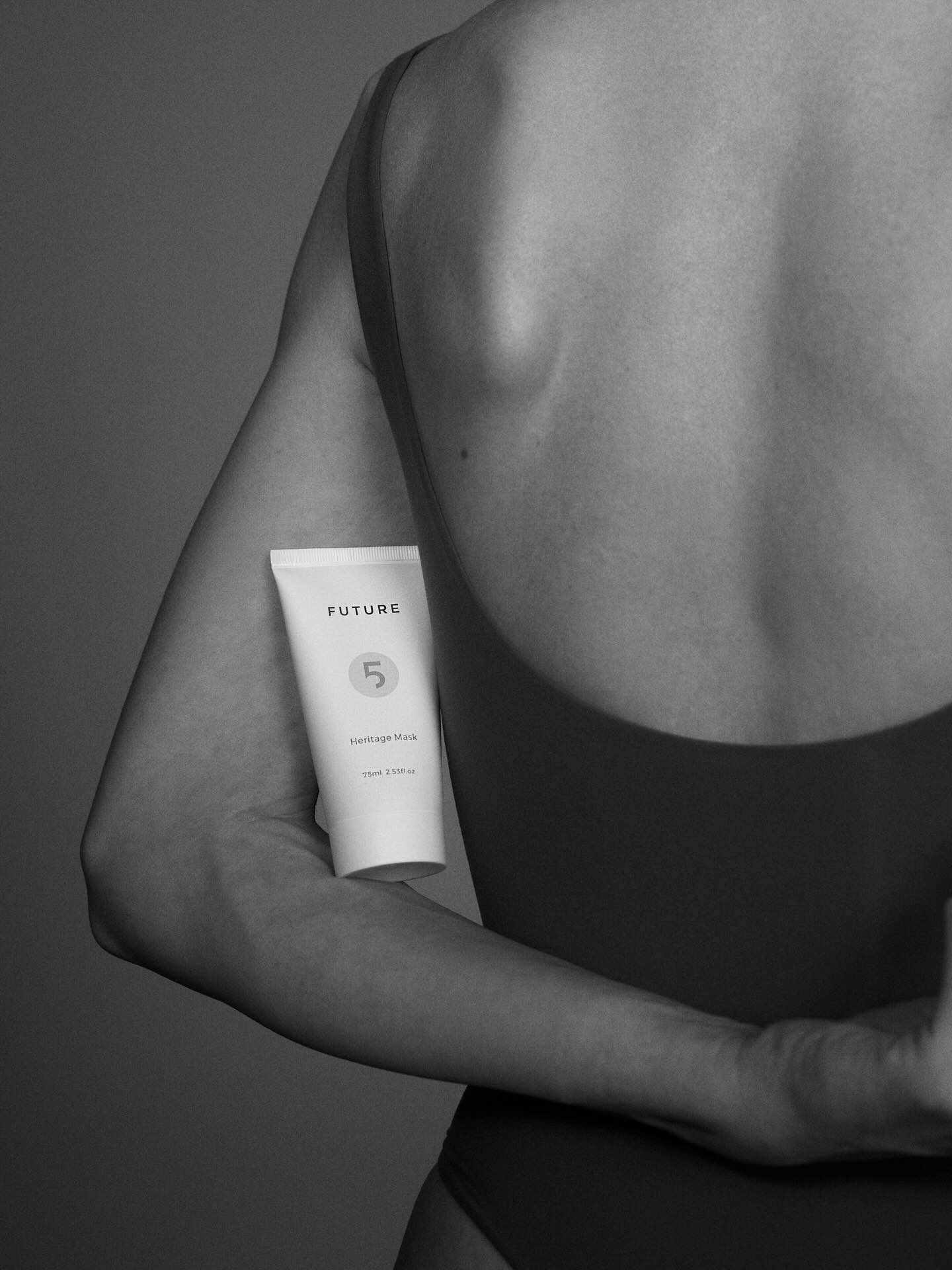 Just as the earth cycles from harvest to hibernation, your skin, too, needs its time for renewal and preparation.
The change of seasons brings the perfect opportunity to revamp your skincare routine with the Heritage Mask.
This all-in-one product is rich in herbs, spices, and aromatic oils that cleanse and delicately exfoliate, leaving your skin silky smooth and radiant.
Prepare your skin to welcome the nourishing ingredients it needs to combat the winter chill.
#future5elements #HeritageMask #winterskincare