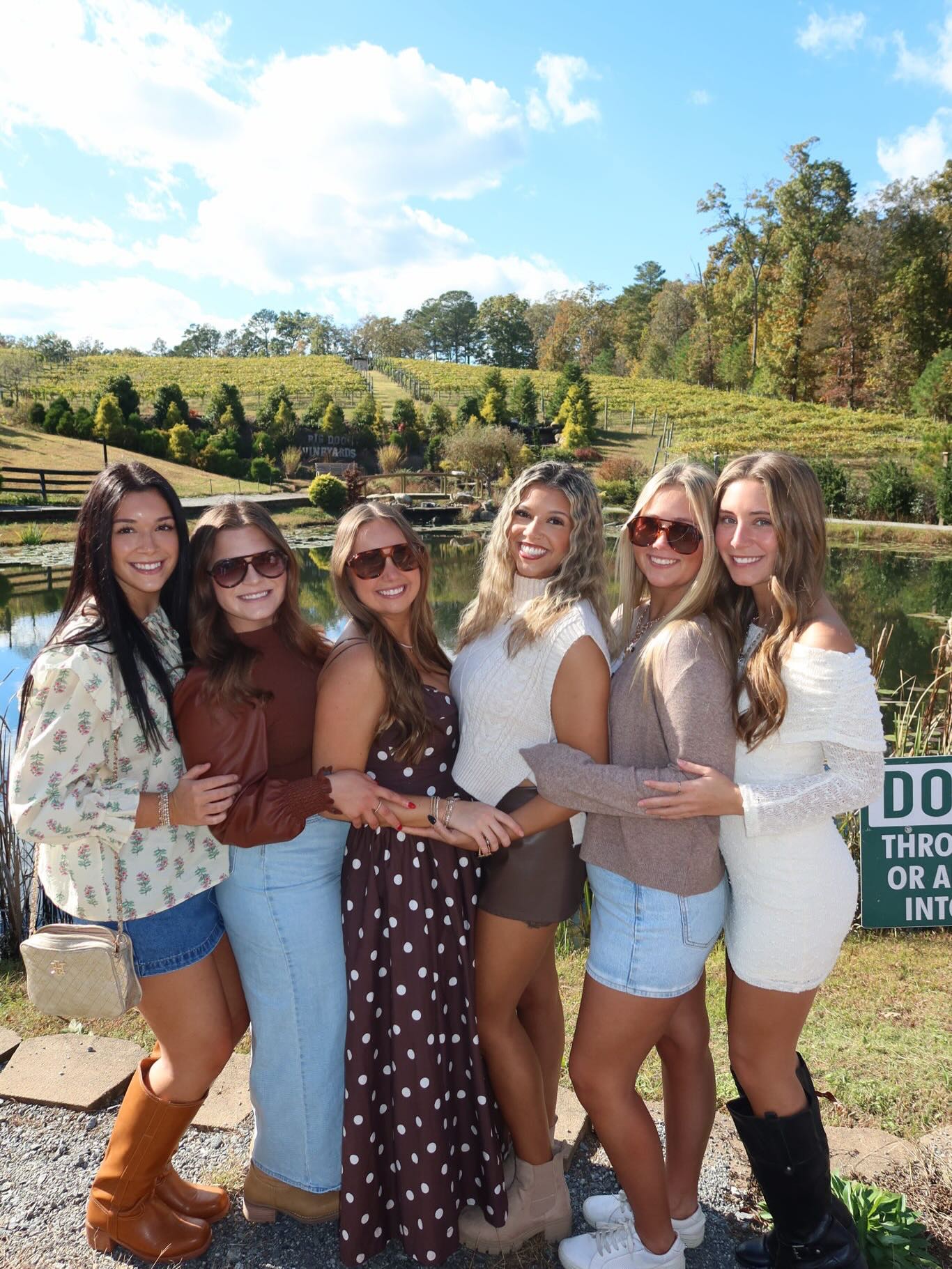 Happy Thanksgiving 🦃🍗🍂
So thankful for our amazing community!! We hope everyone has a day filled with laughter, family, and lots of food!!
#thanksgiving #panhellenic #family