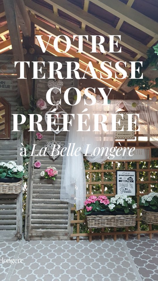 Votre terrasse cosy préférée a été réaménagée pour une ambiance encore plus douce ! 🌿
Ce lieu cocooning entièrement abrité vous donne quelques doses de soleil, même en plein hiver... ☀️
C'est également le spot favori des photographes 📸
En bonus, cette terrasse peut être décorée spécialement pour vos événements ! ✨️
(Gîte meublé de tourisme 3 étoiles La Belle Longère, location séjours et week-end au milieu des vignes de Champagne, organisation événements perso et pro, création retraites bien-être, oenotourisme authentique...)