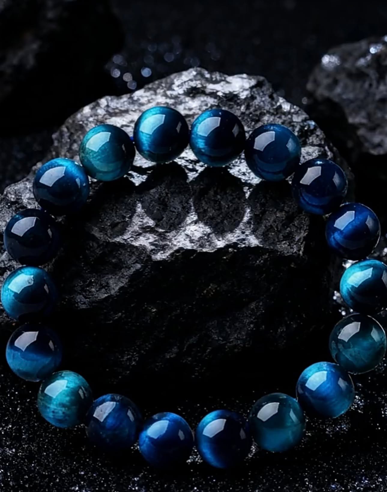 #blingimpress
The language of natural crystals | by BlingImpress
sales@blingimpress.com / DM for wholesale or retail