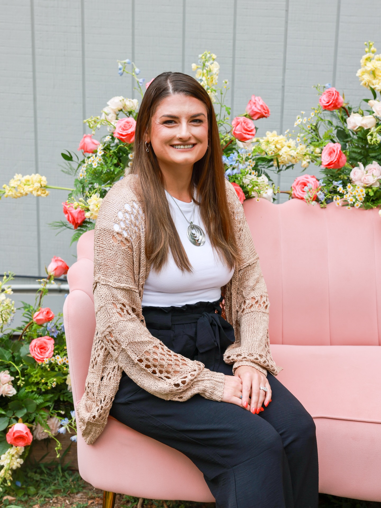 It’s a special day at Frederick Flower Farm today! Our team would like to wish Dee an amazing birthday! Our team simply wouldn’t be the same without her. Dee’s dedication, hard work and attention to detail never goes unnoticed!
Dee, thank you for all of the laughs you bring to the shop, updates on all the newest shows and movies, and most importantly snacks and tea when we’re needing a pick me up! We love you! 🌸🩵🎂