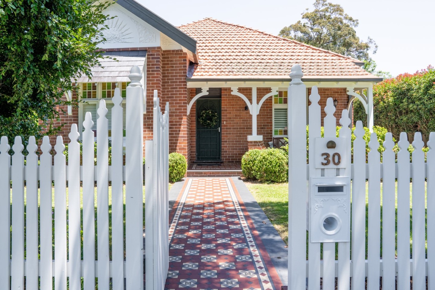 Throw back to this classic beauty we restored earlier in the year.
This project included brick repointing (that's making them look new again!), retiling pathways, a new picket fence and motorised gate and driveway.
==========
🔨 Wolf and Willow Projects: Builder & Carpenter specialising in restoring old and historic homes to their former charm. Servicing Byron Bay, Hinterland and Northern Rivers region.
Project in partnership with @lmc_gardening