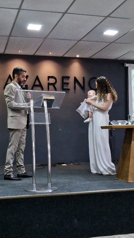 Filho, a Palavra de Deus diz que a morte e a vida estão no poder da língua e quem a utiliza bem come do seu fruto (Provérbios 18:21). Meu desejo, então, é que a bênção do teu pai proferida sobre a tua vida reverbere no mundo espiritual. Que Deus te guarde, te prospere e te abençoe todos os dias da tua vida.
Mamãe te ama!