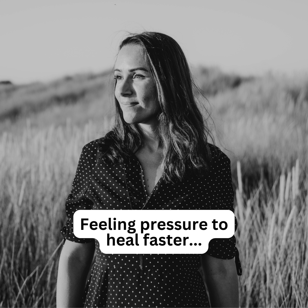 Have you ever felt like the people around you expect you to recover faster?
Maybe the pressure comes from your boss, friends, family, partner, doctor — or even from yourself.
You are definitely not alone.
The expectations and opinions of others can create a lot of stress during your recovery.
At work, my progress was checked regularly. I felt a huge pressure to return as quickly as possible, even though my body clearly wasn’t ready.
Friends initially asked how I was feeling and invited me to join activities. But over time, those invitations stopped because I kept declining. That felt painful and lonely.
Family can add pressure too. My parents worried constantly and tried to find solutions. Their questions were well-intentioned, but sometimes it felt like I was falling short because I wasn’t getting better faster.
Even doctors can unintentionally create stress. Many promised they could help me, but once they saw I wasn’t improving, they seemed unsure of what to do. It made me feel different, abnormal, or “wrong.”
And then there was me. I’m naturally impatient. When something is on my mind, I want it resolved immediately. I pushed myself to get better, pretended I was okay, and tried to return to work — even when it made things worse. I just wanted to feel “normal” again.
The most important lesson I’ve learned about self-care is: be kind to yourself. It’s okay to have a day where you do very little. It doesn’t mean you’re failing or taking a step backward.
Sometimes, a rest day is actually a step forward. 💛