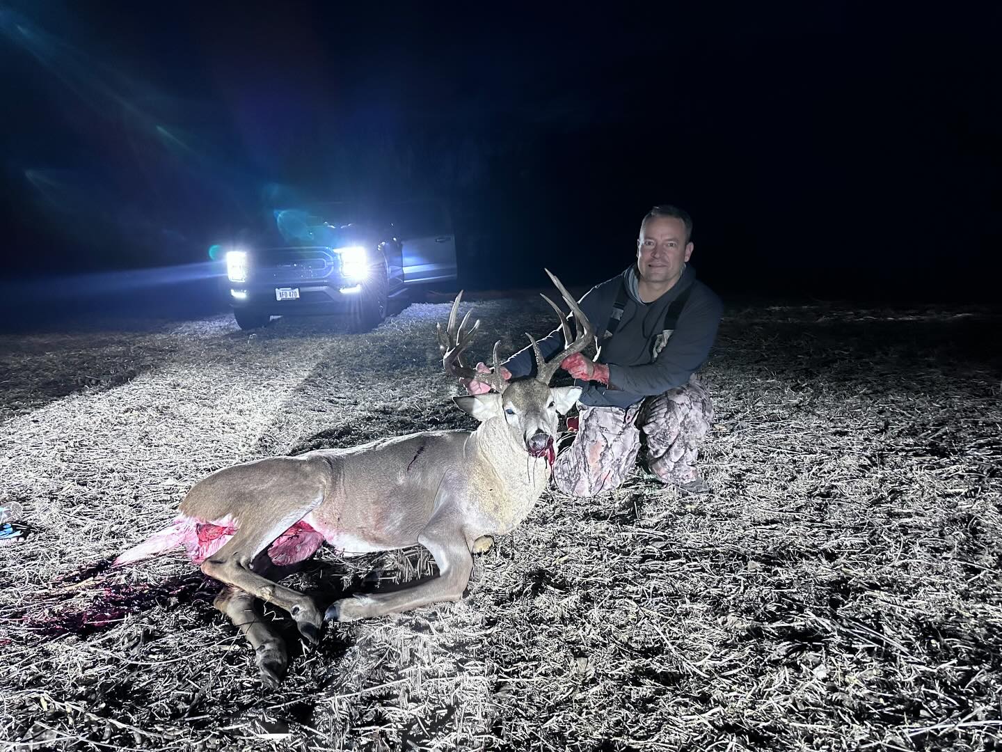 A stud of a deer sent in from customer Kent Heiden! Congrats 👊
.
.
.
#nxtleveldeersupplements #takeyourdeertothenxtlevel #supplementsthatwork #letemgrow