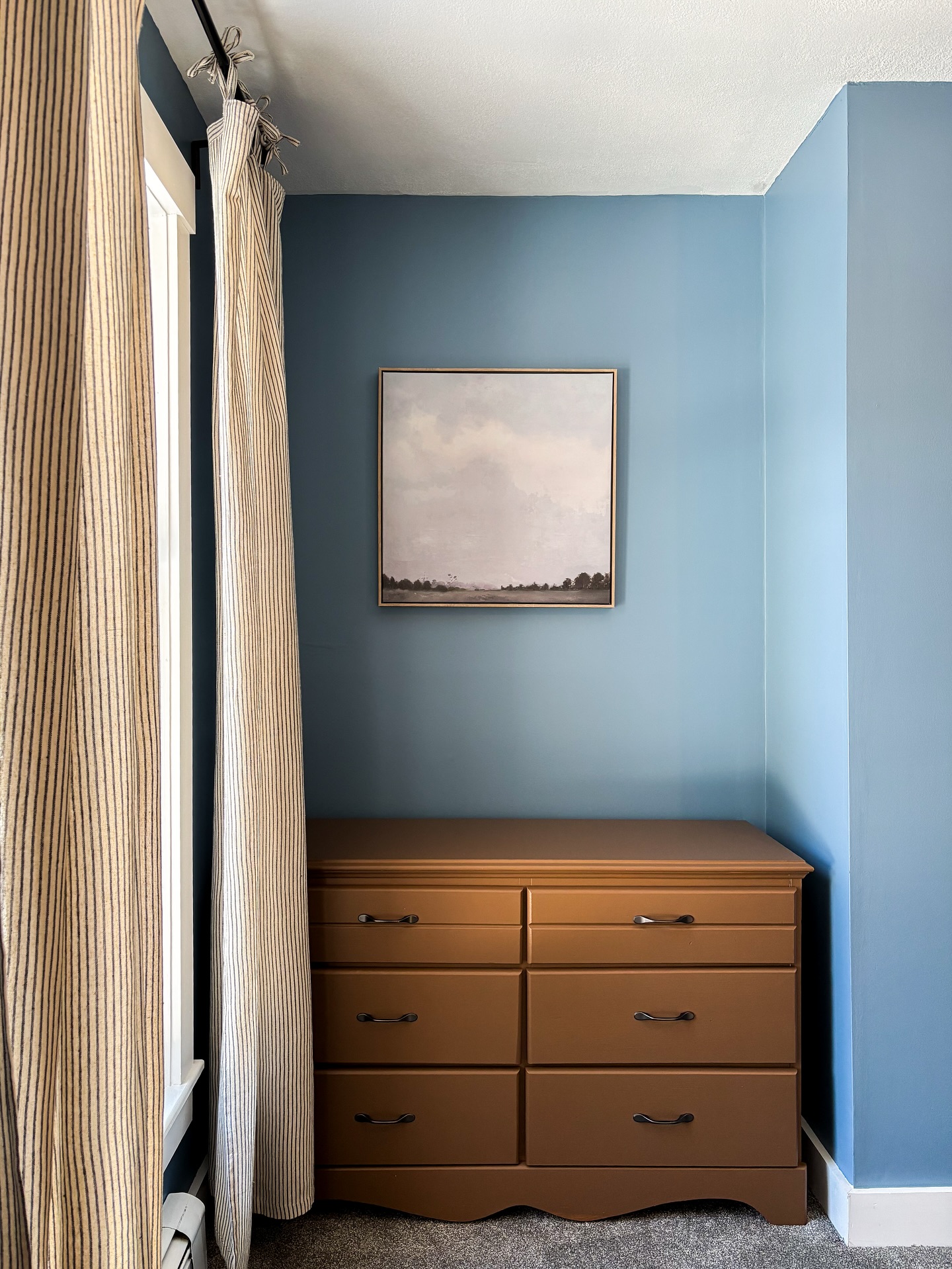Guest bedroom progress. 🖼️
Love this fresh blue on the walls. Color “Smoky Azurite” by @sherwinwilliams
Lots to do in here still, but I’m enjoying seeing each detail create a beautiful guest bedroom. Next step - add a bed!
#guestroom #bedroomstyle #sherwinwilliams #bedroomdesignideas #interiørdesign #interiordesignersofinstagram #homestyles #guestbedroom #housebeautifulhome #interiordesigntrends