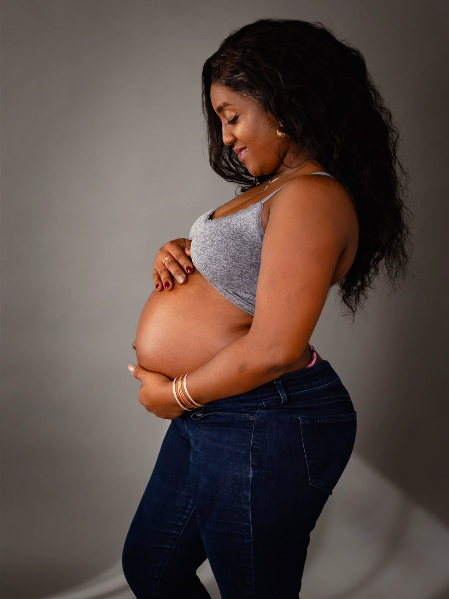 Sweet sweet love. 🐝🤎
#maternitysession #maternityphotoshoot #maternityphotography #babybump #babycomingsoon #marimayloubierphotographe