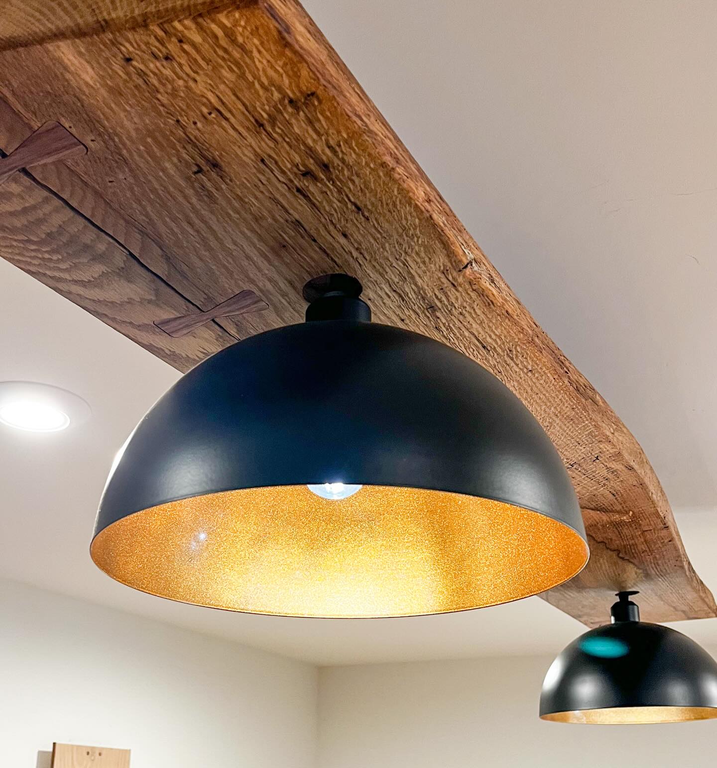 ☝️Step 1: Bring Home Felled Tree
✌️Step 2: Adorn with lights and hang it in your home🤟Step 3: Absorb Christmas glow
Exactly the classic way everyone has always done it.
🎄🎄🎄🎄
#RusticModernDecor
#ChristmasDecorlnspo
#builtnotbought