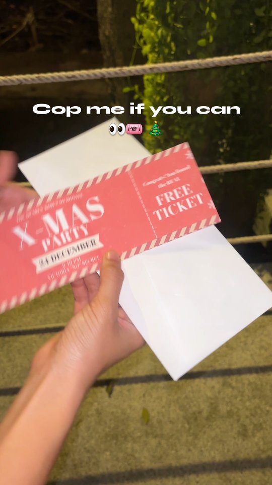 Cop me if you can 👀🎟️ A free ticket is hiding somewhere in @thedearly_kohtao