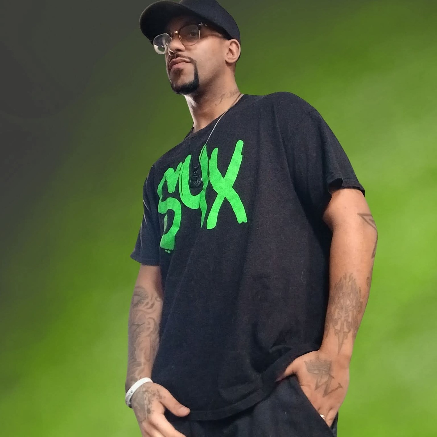 Meet Jay-Day, the newest artist in the EPKit family.
He blends R&B, Hip Hop, and Gospel into a sound built on emotion, honesty, and purpose. Based in Wisconsin, Jay-Day uses his voice to inspire strength, faith, and resilience through every lyric. His music lifts, empowers, and reminds listeners to rise above whatever they’re facing.
With powerful singles like “Heaven Bound,” “I Pray,” and “Can’t Break Me Down” featuring Marcus Porter, he continues to carve his own lane as a fully independent artist committed to authenticity and truth.
Beyond the music, Jay-Day is a motivational speaker and creative visionary who uplifts others through real stories and real sound.
Follow Jay-Day on IG @officiallyjayday
#JayDay #RBArtist #HipHopArtist #GospelInfluence #NewMusicArtist #InspiringMusic #MotivationalMusic #SoulfulSounds #FaithBasedMusic #IndieArtistSpotlight #IndieMusician #epkit