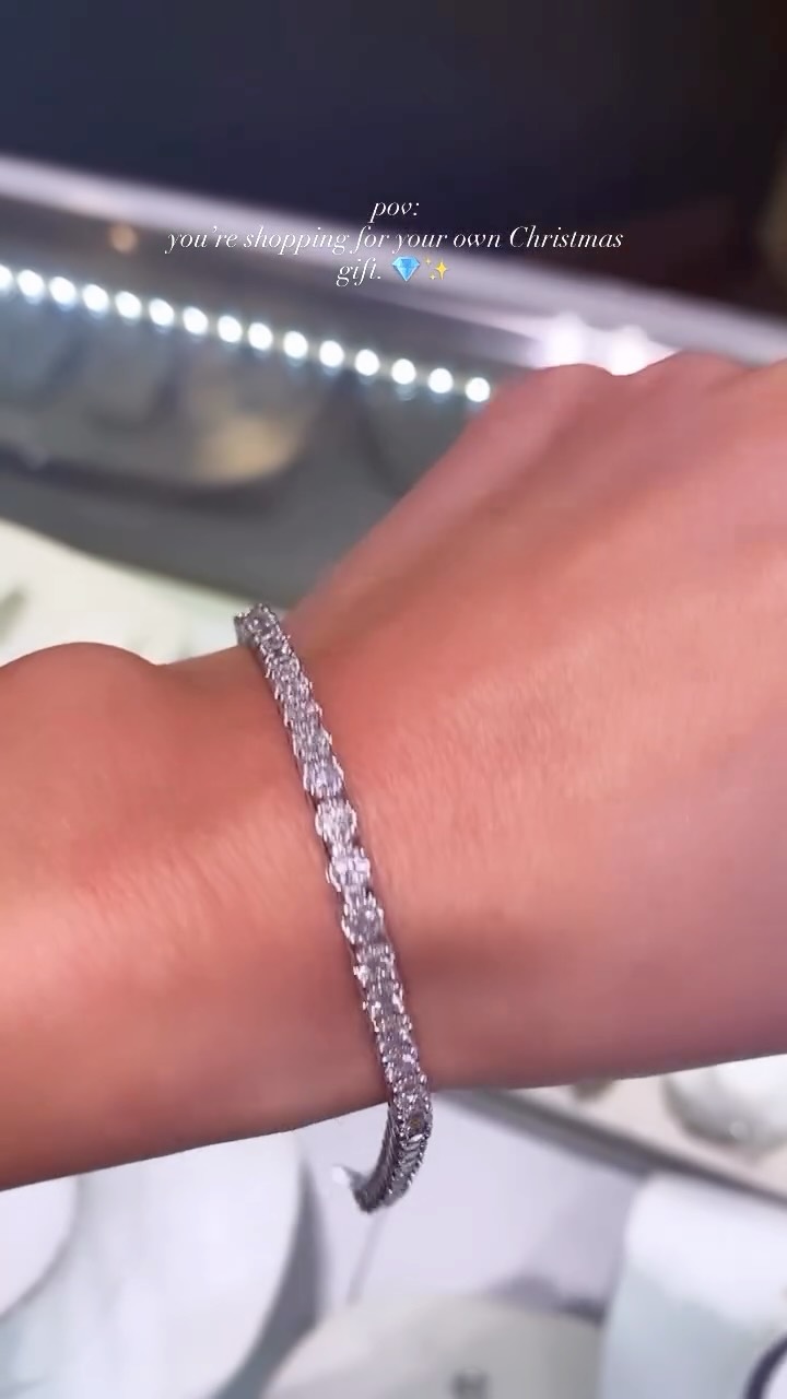 Your choice, 1, 2, 3?….or stack them all? 😏🙂↕️
#southsurreyjeweller #nataliajewellers #bycoreyg #southsurreybc #customjewelry #whiterockjeweller #tennisbracelet #diamondbracelets