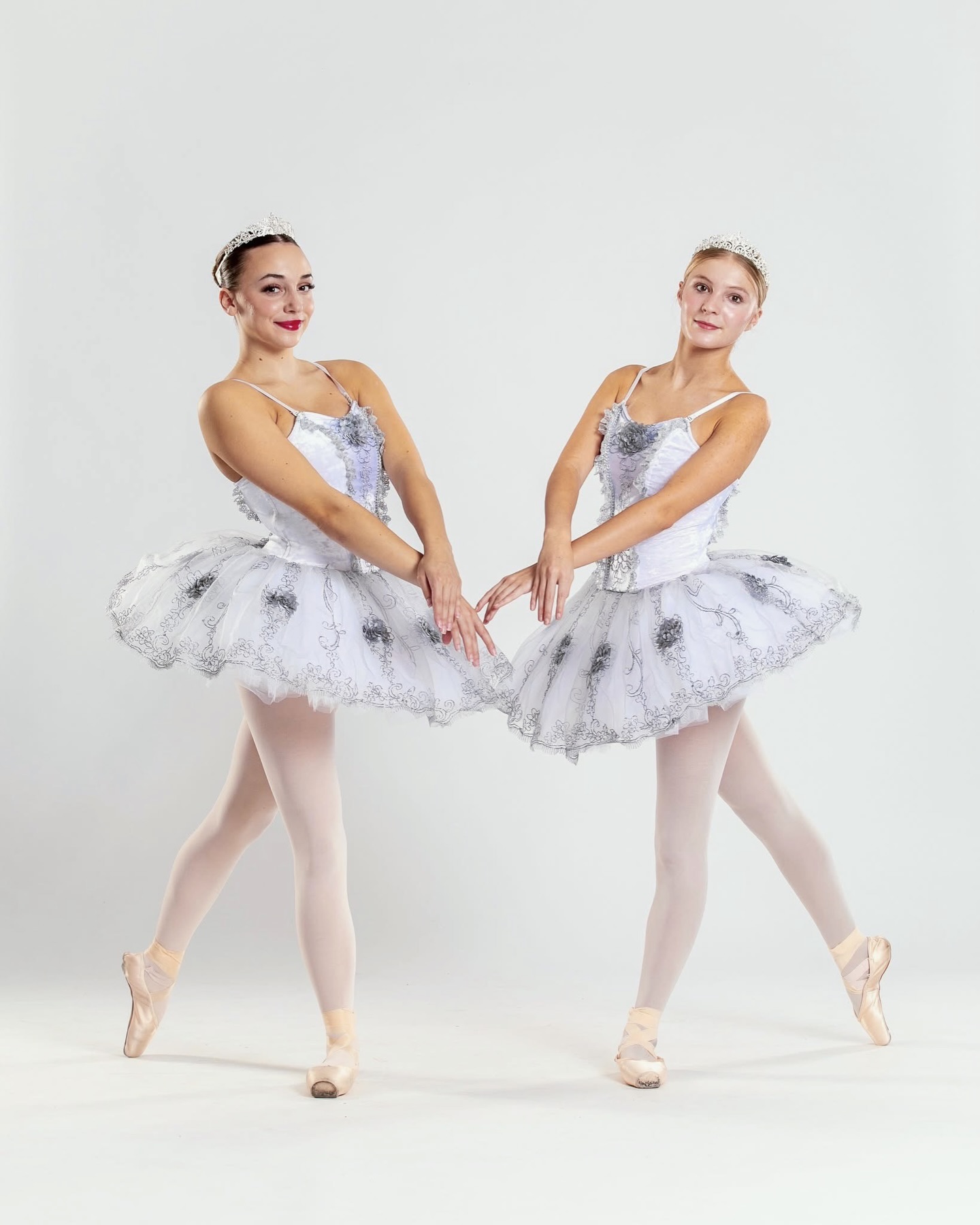 Congratulations to all of our dancers participating in the Adirondack Ballet Theater’s 4 sold-out productions of The Nutcracker this weekend ❄️🩰
📸: @shermancarsonphoto