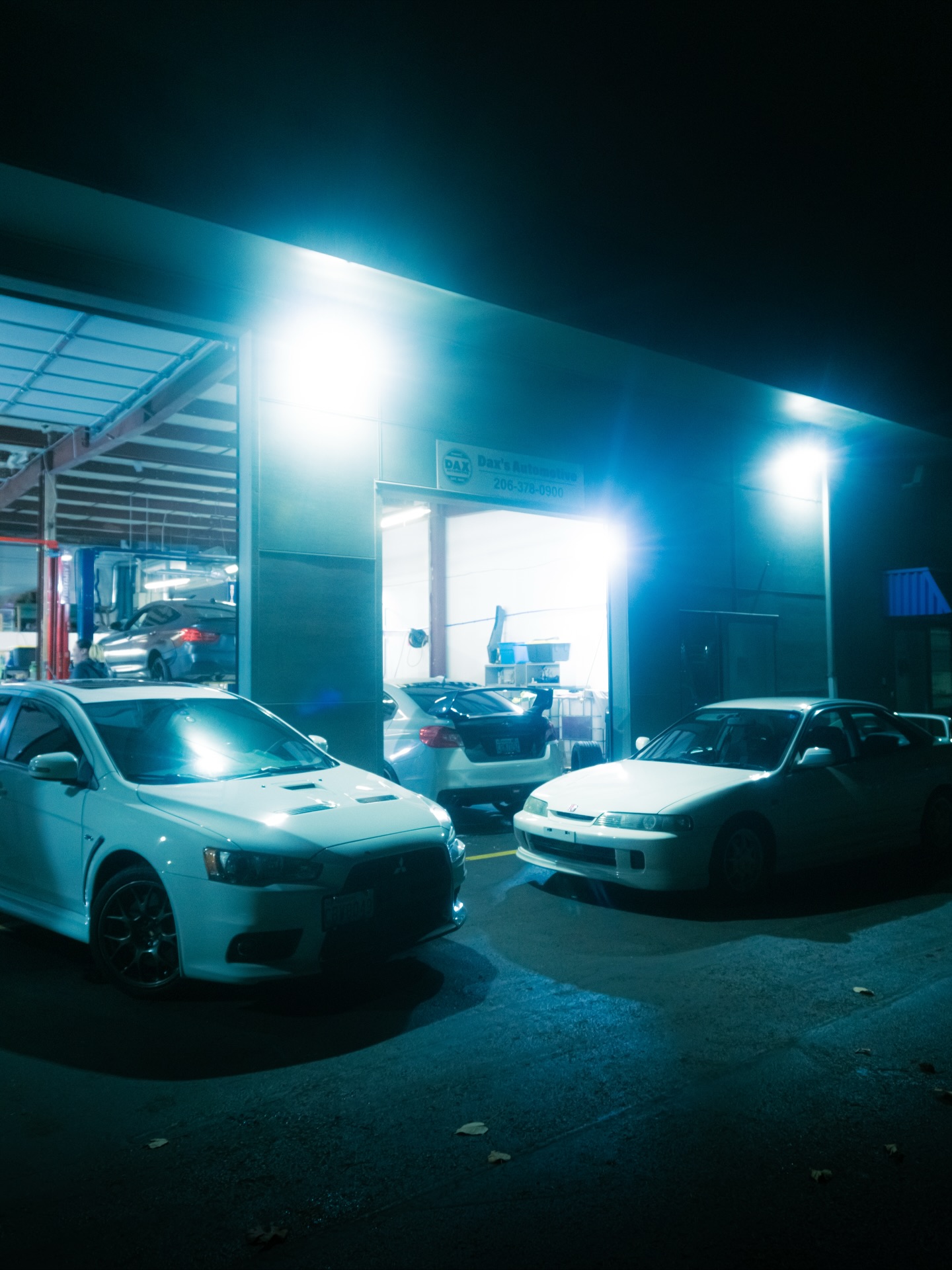A quick shoot here at the shop🤩🌘
#autoshop #autorepair #automotive #mechanic #cars #auto #carrepair #mechaniclife