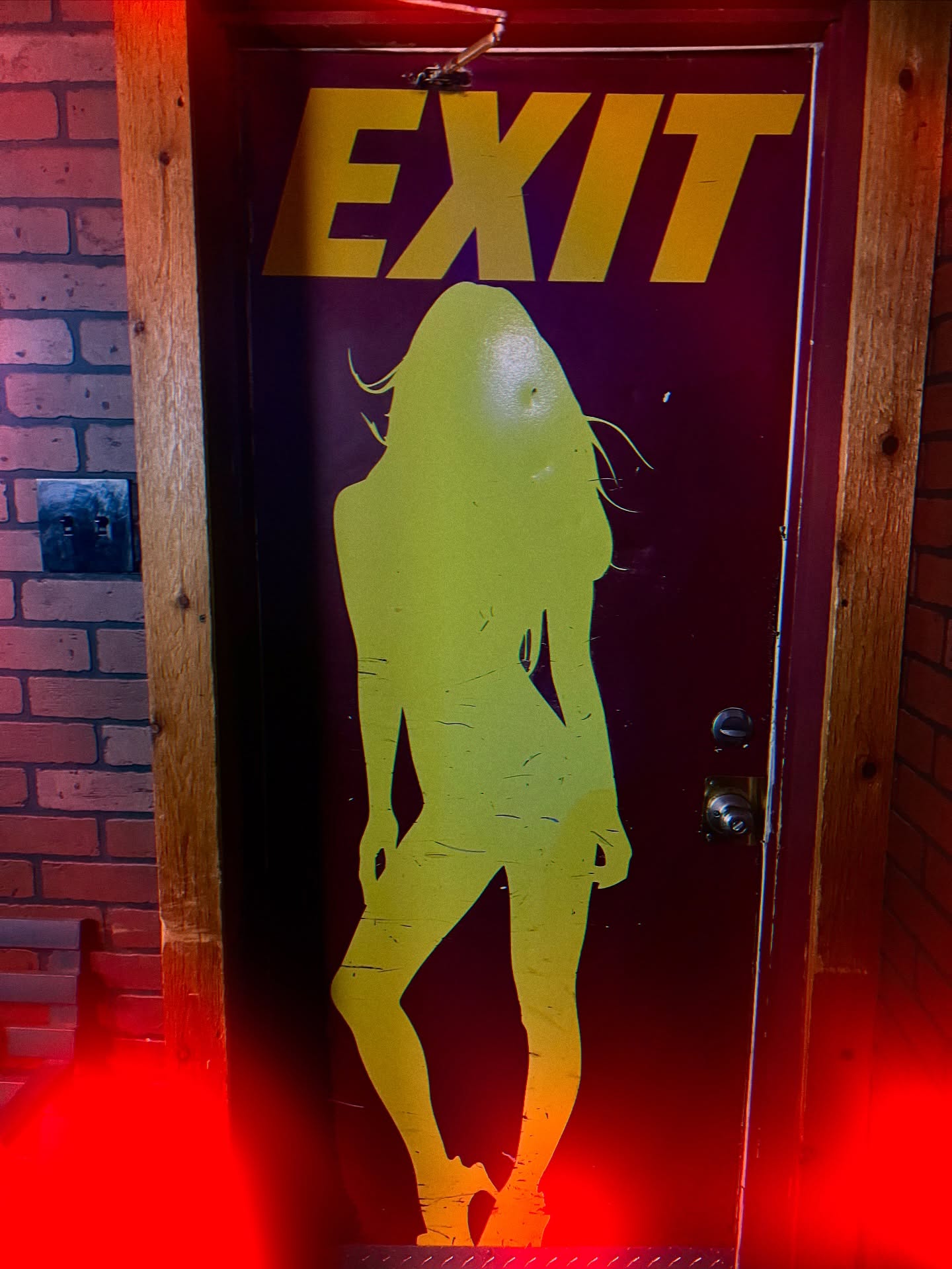 The exit looks simple.
But leaving never is.
This photo was taken inside a strip club, on the way out.
One door.
One word: EXIT.
It suggests choice is easy—just turn the handle and go.
But exits come with costs no one sees.
• Loss of income
• Loss of community
• Fear of what comes next
• Trauma carried in the body
• Shame and judgment outside the door
• No clear path—only uncertainty
We talk a lot about getting out.
We don’t talk enough about what it costs to leave.
Understanding exit costs changes how we show up.
It replaces judgment with compassion.
And reminds us that walking out is often the bravest step someone will ever take.
God doesn’t rush exits. He walks us through them.
#exitcosts #stripcluboutreach #morninggloryglobal