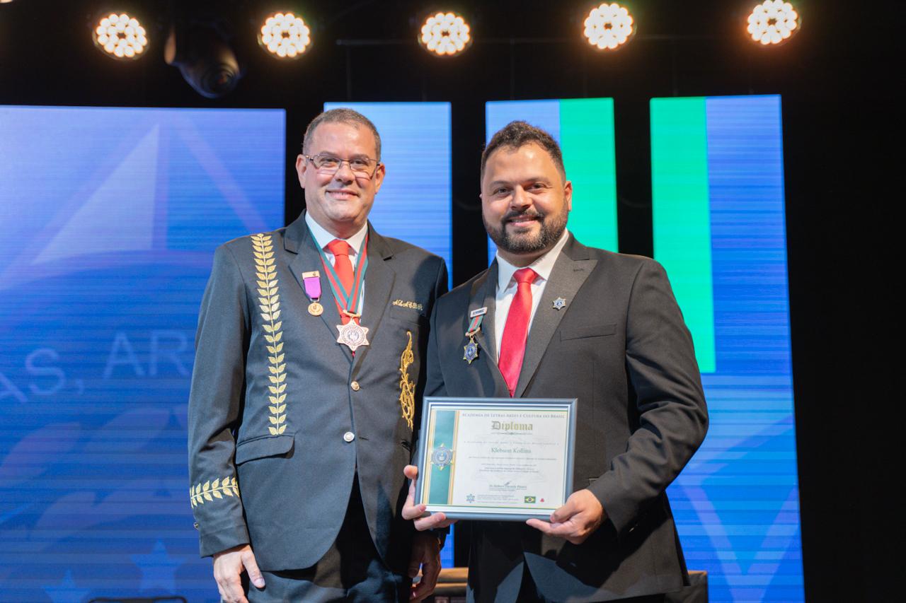 🎉 Parabéns ao cantor e compositor Klebson Kollins, que recebeu o título de Grande Embaixador da Academia de Letras, Artes e Cultura do Brasil nos EUA! 🎶 Sua contribuição para a cultura brasileira é inestimável. Vamos celebrar juntos essa conquista! 💚💛 #KlebsonKollins #CulturaBrasileira #Embaixador #ALACBR #Atlanta
Link in Bio