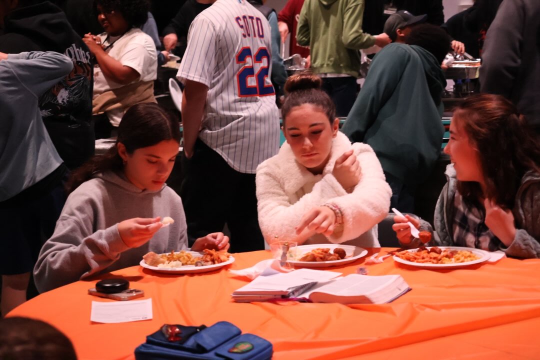 Last Wednesday we celebrated more than just Friendsgiving. At our agape potluck, we celebrated the unity we have in Christ. So grateful for Jesus and our Ignite family! 🔥🧡