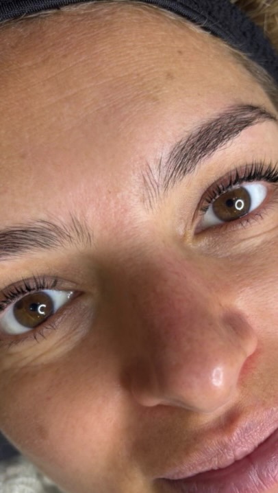 🌸 Olvídate del rímel y de las pestañas rectas 🤗
•
•
•
Con nuestro Korean Lash Lifting trabajamos la curvatura por zonas para lograr un efecto más estilizado a la vez que cuidamos y engrosamos tus pestañas con nuestro producto premium ORIGINAL que no contiene químicos dañinos 🌸