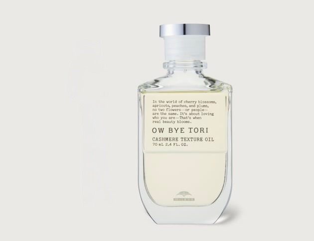 new products入荷のお知らせ
ミルボンからOW BYE TORIシリーズ
cashmere texture oil
カシミアテクスチュア オイル
70mL ¥4,400(税込)
液状シアバター※配合、ベタつかずにサラッと伸びるオイル。髪を柔らかくまとめ、みずみずしいツヤ感を与えます。
※シア脂油(エモリエント成分)
乾燥を感じやすい季節