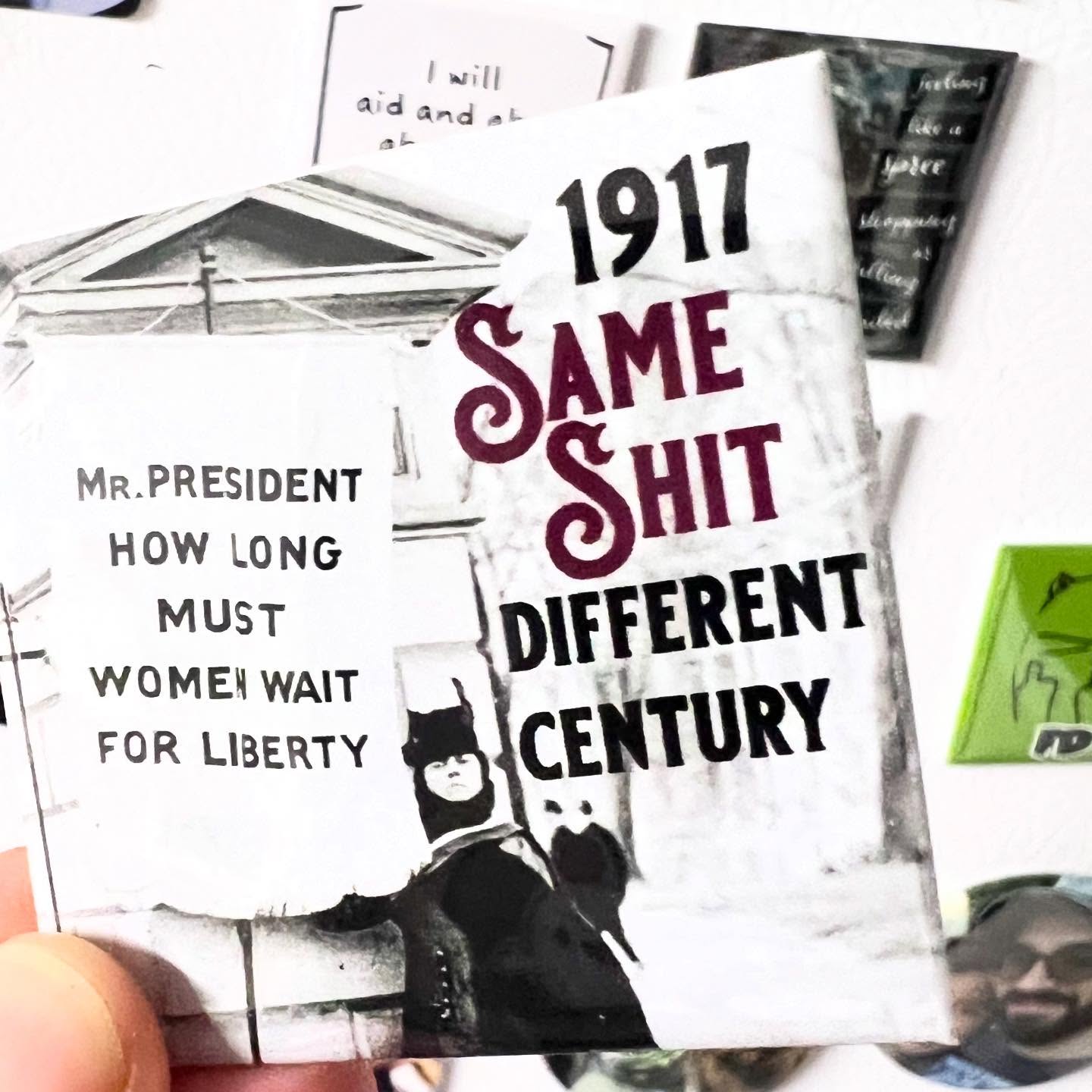 Fridge magnets make great stocking stuffers!
Greenshingle.etsy.com
#fridgemagnets
#shopsmallbusinesses
#womanownedbusiness🙆♀️
#graphicdesigner
#greenshinglegraphics