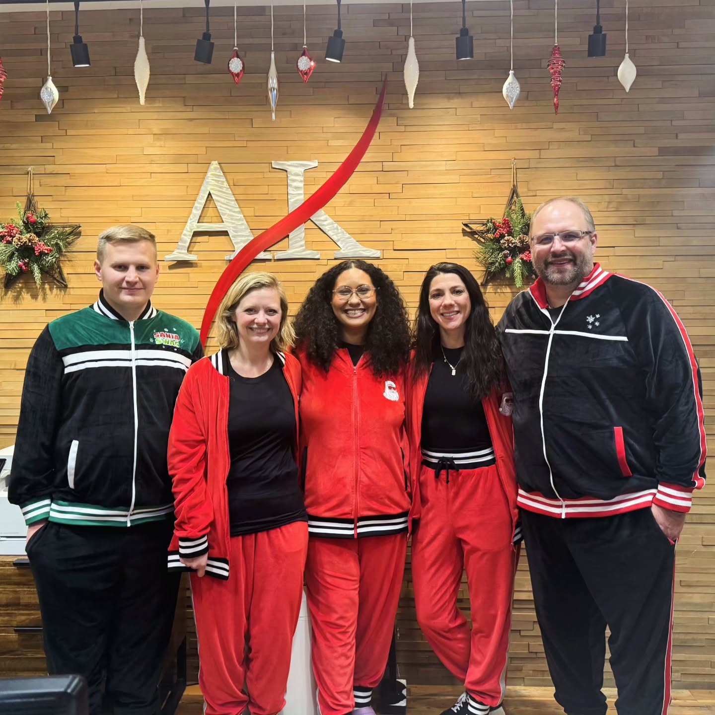 Wrapping up Day 2 of our December Spirit Days: Santa's Athleisure was a cozy hit! 🎅✨️ Swing by on Monday and help us celebrate the season. Dress as Santa or a reindeer and enter our massage giveaway!
##adkinschiropractic #anchoragealaska #holidayseason #chiropractic