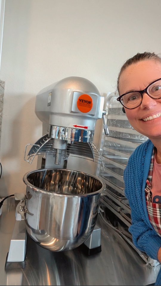 Alright y'all! We BIG time now! 😉
We are so excited to add a brand new 20 QT mixer to the bakery! Just in time for all of your holiday treats. But we need some help - she needs a name, obvi.
Please share your name suggestions so we can properly welcome her to the bakery family!
Special thank you to A&T 🩷😎