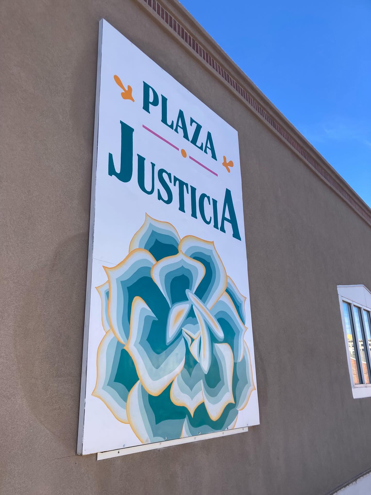It was a lot of fun working on this project this summer! Thanks, Plaza Justicia, for choosing me to create your building sign.