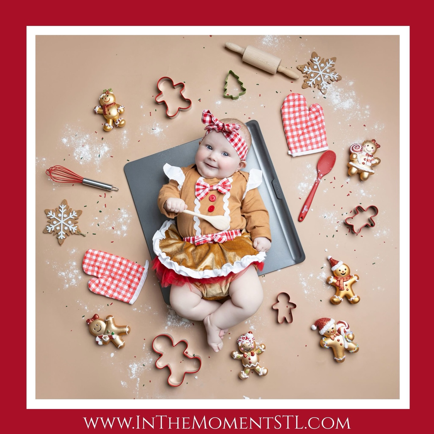 Maddie is ready for cookie baking day! 😍
She was the sweetest, most easy-going gingerbread baby ever. ❤