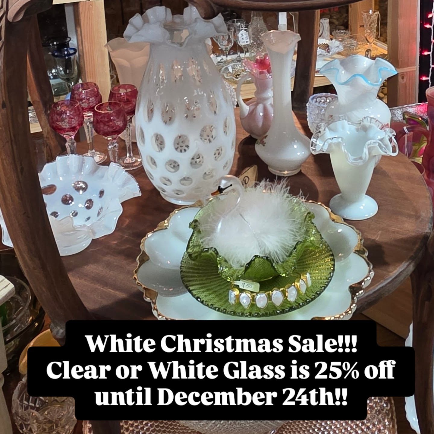 Im dreaming of a White Christmas Sale! 25% off any Clear or White Glass! We have some Gorgeous pieces that fall under this Sale!! Come check them out!
#milkglass #hobnailmilkglass #whitevase #Waterford #crystalglass #bohemianglass #vintageglass #Christmas #Fenton #whiteglass #clearglass #fineglass #finechina