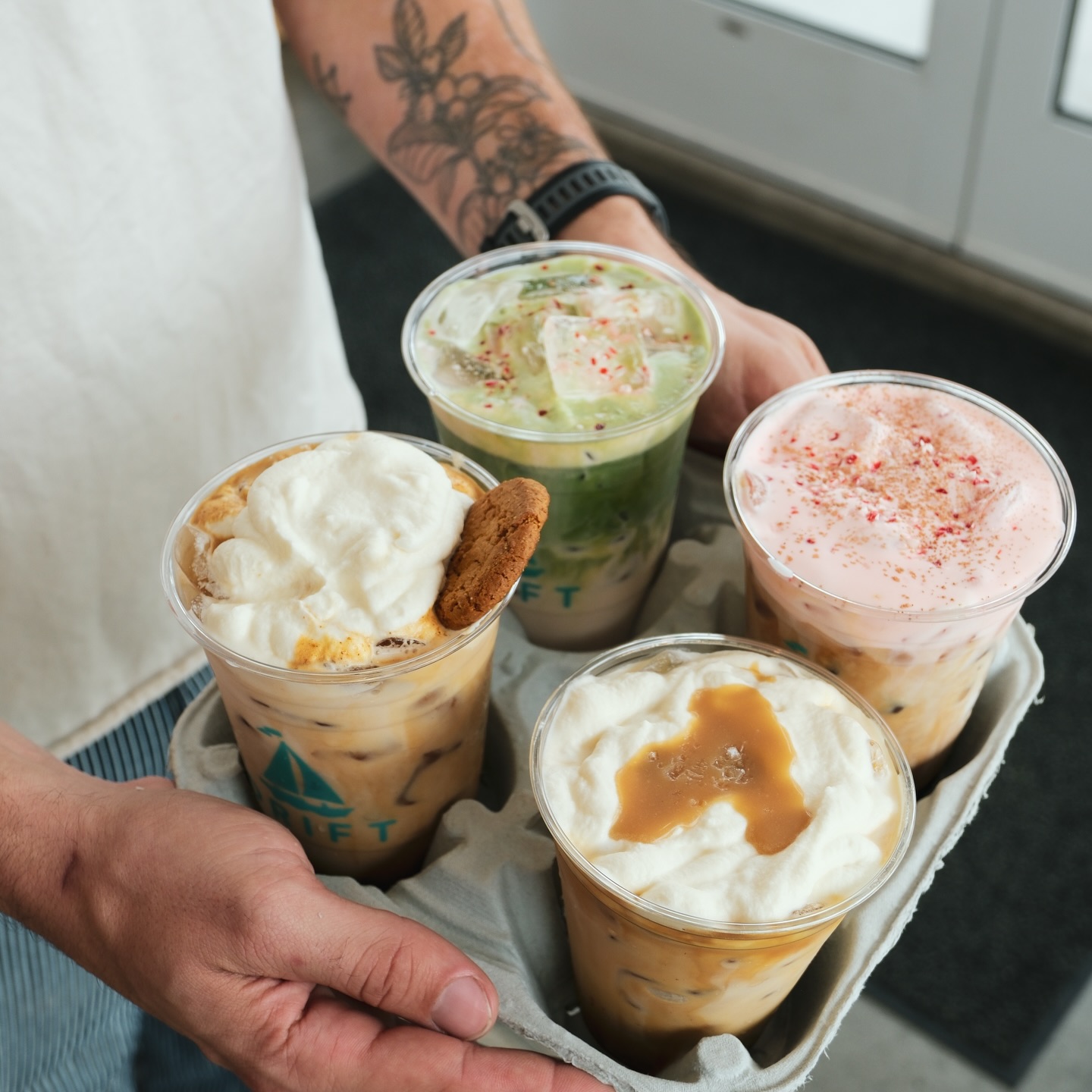 Holiday flavors have arrived at @driftcoffee.kitchen! 🎄
Dash their way to make your spirits merry and bright ✨ Choose from:
- Gingersnap Latte
- Sea Salt Butterscotch Cappuccino
- Peppermint Mocha
- Peppermint Matcha