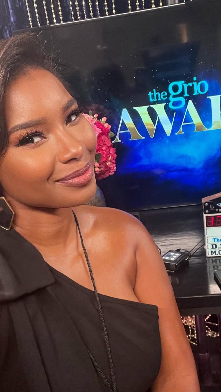 Happy Holidays
Join us on Saturday, December 6, 2025 from 3pm-9pm for our…
AITC Magazine
Annual Holiday Art Show
“Innovative Textures”
Hostess: Kyla
Wardrobe designer: Marsha Marie Designs
Author: Geri Cowen Biddy
Poet: Dturtle
and more…
Come for the art, and the community love this holiday season. And yes it’s always free during the holidays. It’s been a heck of a year.🙌🏽
It’s also our big THANK YOU ALL FOR THE SUPPORT! 🙏🏽❤️
But get your ticket online on Eventbrite, checked at the door. (We will need that head count for the refreshments.)
www.AITC-Mag.com
🎨This is a great way to grab a creative gift for that special someone this Christmas. 🎁🎄
Dont forget about the after party at Motte Restaurant, right next door from 9pm to close!
We hope to see you there. ❤️
Happy Holidays! 🎄
#aitcmagazine #skyloftfrenterstudio #holidayevent2025 #artgallery #holidayparty2025 #painters #photographers #poets #mixedmedia #baltimore #baltimorearts