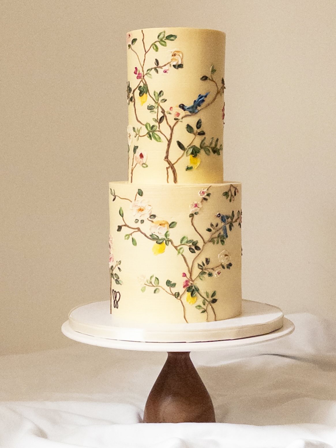 I LOVED working on this cake to celebrate the opening of a new wallpaper boutique and interior design office in Toronto, @thewallpapery !
The design was inspired by one of the gorgeous wallpapers from their store