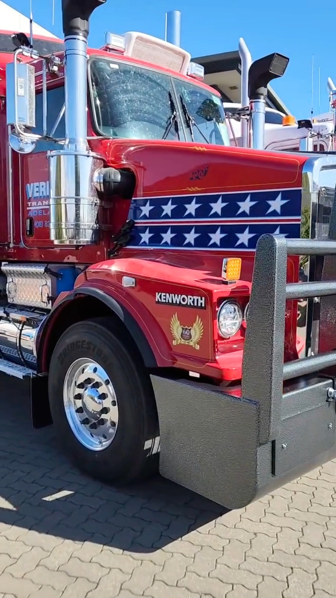 Verdon’s Transport T659🔥
Featuring a bullbar finished in the tough 𝐒𝐡𝐢𝐧𝐠𝐥𝐞𝐛𝐚𝐜𝐤 𝐏𝐨𝐰𝐝𝐞𝐫 𝐂𝐨𝐚𝐭𝐢𝐧𝐠 𝐒𝐲𝐬𝐭𝐞𝐦 – Indiana Black Silver. Strength, durability, and a standout finish built for the toughest transport conditions.
Protect your heavy transport equipment with the best coating in the industry. Learn more 👉 www.shinglebackcs.com.au
#ShinglebackCoatingSystems #ShinglebackCoating #Arkote #ChrisBarronEngineering #VerdonsTransport #KenworthT659 #HeavyTransport #TruckLife #AussieTrucking #BullbarCoating #PowderCoating #TruckingAustralia #BigRigs #Truck #Kenworth #Adelaide #SouthAustralia