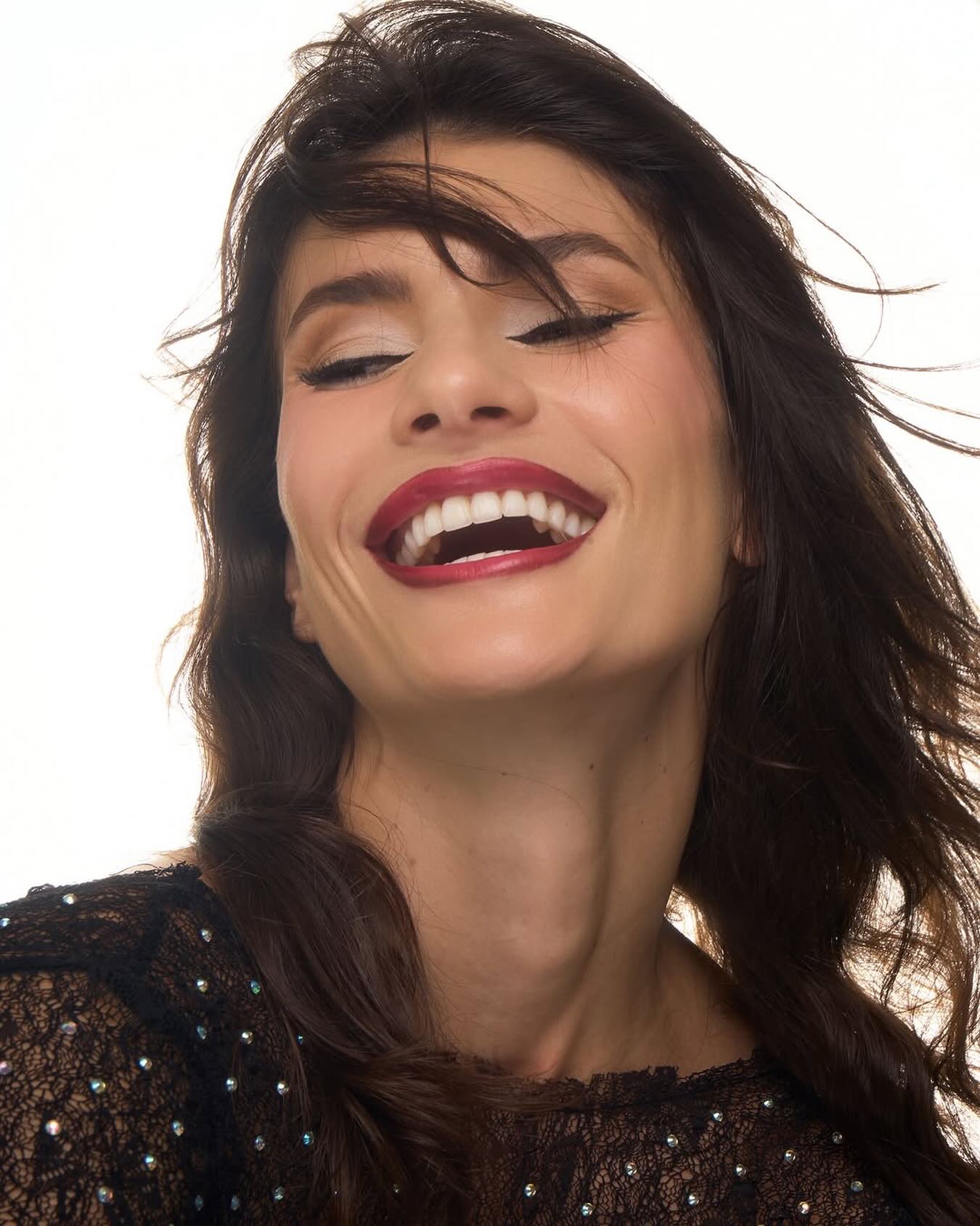 Glamorous
Photographer : @jodeyephotography2.0 @jodeyethephotographer
Muse @arianenorbel
Mua @jadeemistry
Shot @flash.studios.london