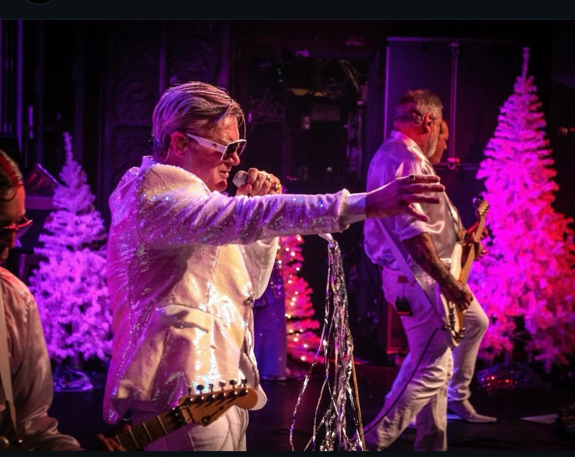 The Hot For Christmas Tour @spikeandthegimmegimmes starts TONIGHT in beautiful Santa Cruz and they couldn’t be more excited to see all you lovely people again!
Their awesome friends @theaggrolites and
@gregantistaandthelonelystreets will be getting the party started. Get last-minute tix at https://
spikeandthegimmegimmes.com/ 📸: @joshroush 11/28 - Santa Cruz, CA - @catalystclub
11/29 - Sacramento, CA - @aceofspadessac
11/30 - Berkeley, CA - @theuctheatre
12/1 - San Luis Obispo, CA - @fremontslo
12/3 - Phoenix, AZ - @thevanburenphx
12/4 - Las Vegas, NV - @bbowlvegas
12/5 - Anaheim, CA - @hobanaheim
12/6 - San Diego, CA - @observatorynorthpark