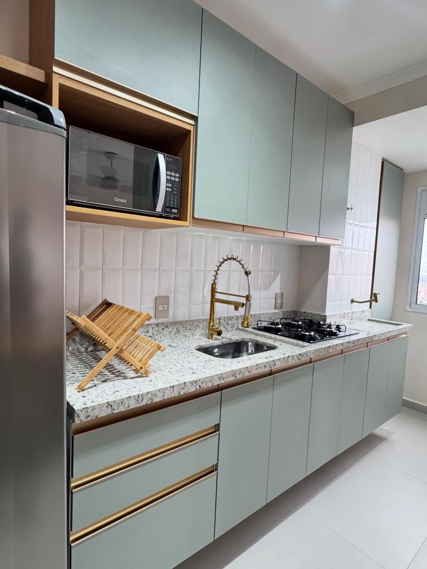 Cozinha planejada com equilíbrio entre beleza,funcionalidade e personalização.
#moveisplanejados #cozinha #design