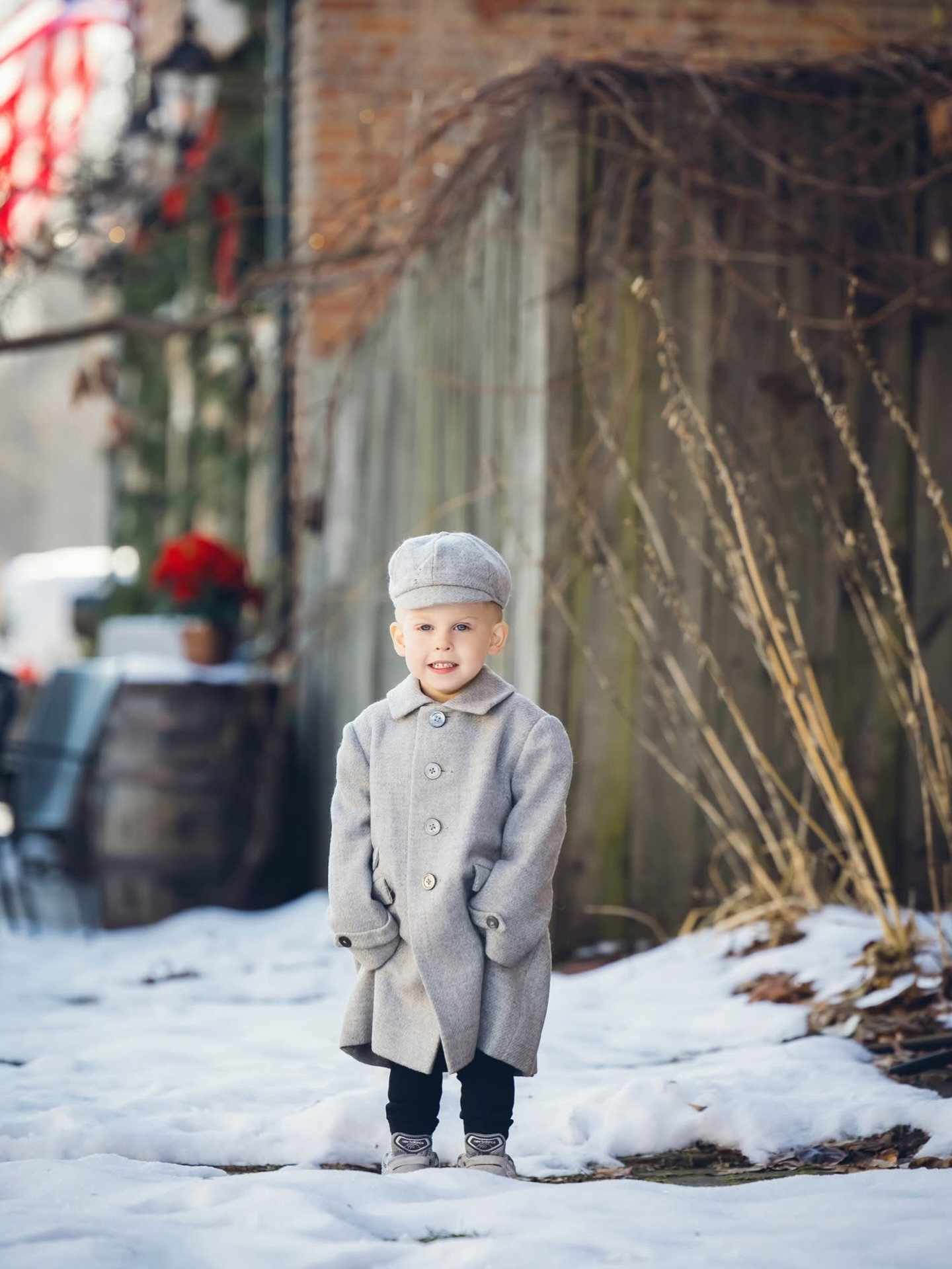 I’m just melting into a puddle over here at this shot of Simon in his Great-Grandfather’s childhood coat. We took this yesterday while the 5K Santa run was coming literally down Main Street right behind me. Thanks to my clients yesterday for just going with the flow when the race route ended up changing to our shooting location. We had some good laughs and got some gorgeous images. ❤🎄